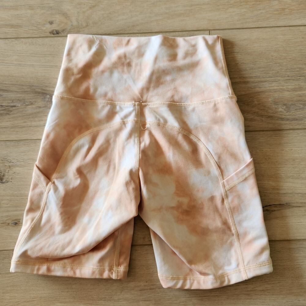 Offline By Aerie The Hugger Bike Short Hi Rise Womens Size Small Peach Tie Dye - Picture 5 of 5